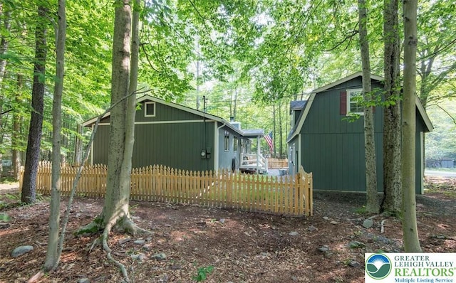 266 Maxatawny Dr, Coolbaugh Twp, PA 18347 - view of outdoor structure featuring fence