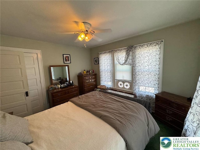 bedroom with a ceiling fan