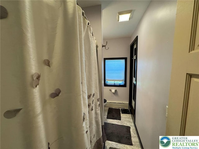 full bath featuring a shower with shower curtain