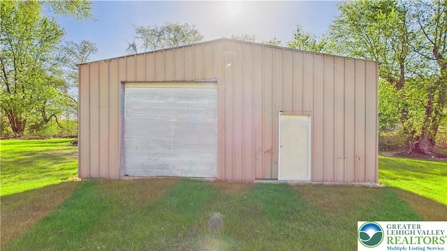 4168 Orefield Rd, South Whitehall Twp, PA 18104 - view of outdoor structure featuring an outbuilding and driveway