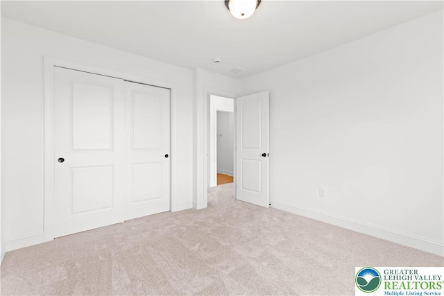 4779 Farrcroft Dr Unit 90, Forks Twp, PA 18040 - unfurnished bedroom featuring carpet flooring and a closet