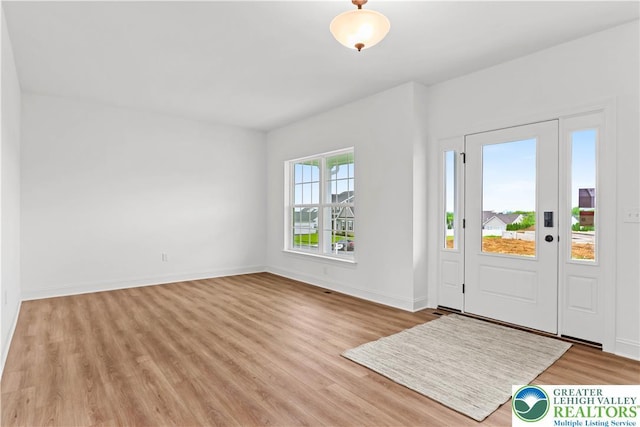 4779 Farrcroft Dr Unit 90, Forks Twp, PA 18040 - entrance foyer with wood finished floors and baseboards
