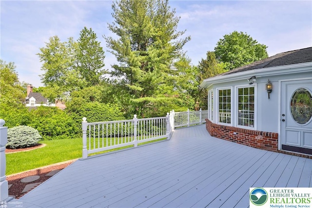 1551 Wethersfield Dr, South Whitehall Twp, PA 18104 - deck with a yard