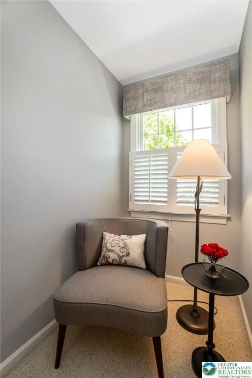 sitting room with baseboards