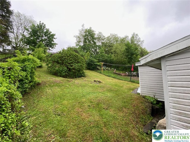 view of grassy yard