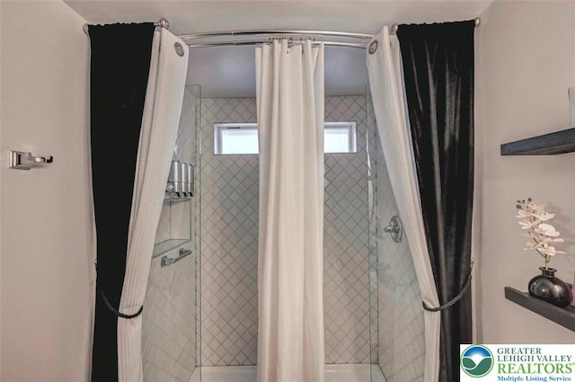 304 Ruger Ln, Coolbaugh Twp, PA 18466 - bathroom with a shower stall