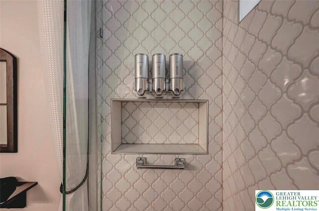304 Ruger Ln, Coolbaugh Twp, PA 18466 - bathroom view