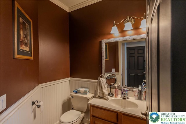 803 Birch Ave, Pen Argyl Borough, PA 18072 - half bath with crown molding, a wainscoted wall, toilet, and vanity