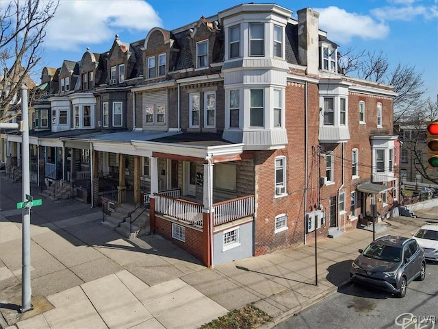 view of building exterior featuring a residential view