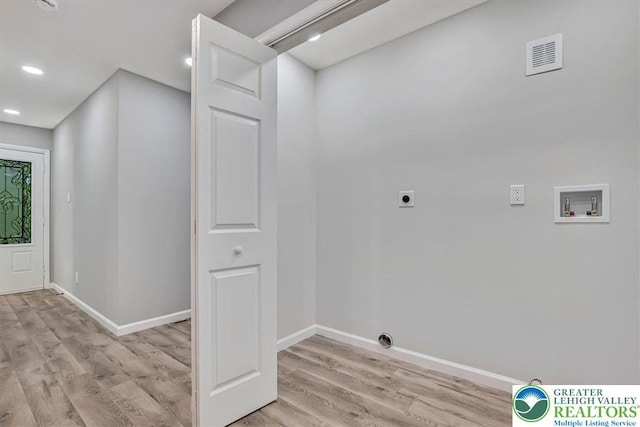 5653 Sullivan Trl, Plainfield Twp, PA 18064 - washroom with washer hookup, hookup for an electric dryer, light wood-style flooring, baseboards, and recessed lighting