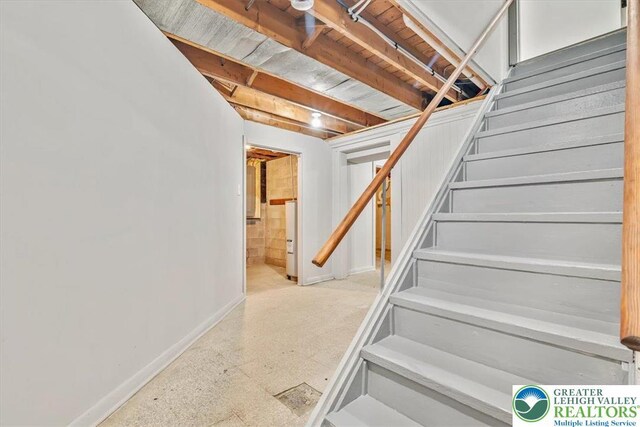 5653 Sullivan Trl, Plainfield Twp, PA 18064 - staircase with baseboards