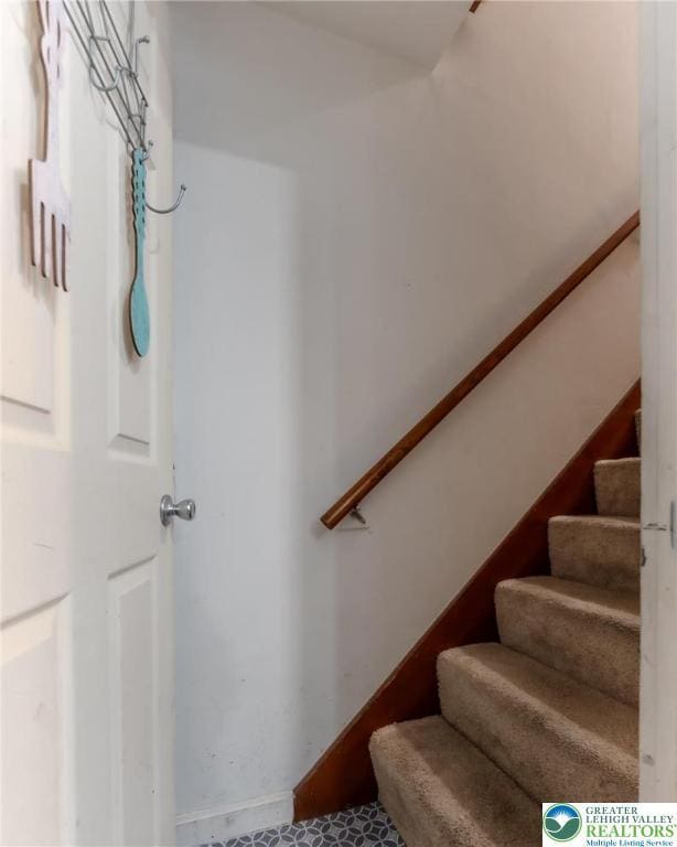 46 Jefferson St, Weatherly Borough, PA 18255 - view of stairway