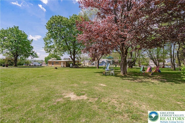 4205 Lehigh St, Whitehall Twp, PA 18052 - view of grassy yard