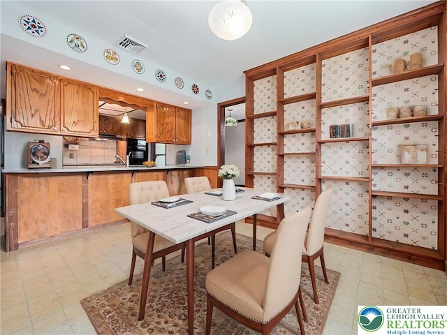 1218 Avocet Dr, Upper Macungie Twp, PA 18031 - dining room featuring light flooring
