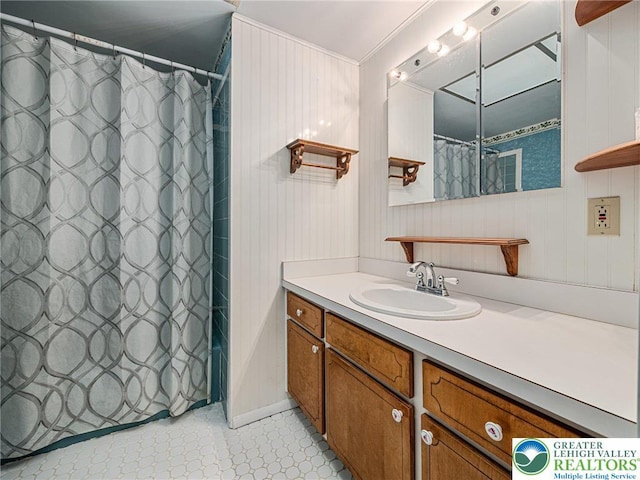 1218 Avocet Dr, Upper Macungie Twp, PA 18031 - full bath with vanity, crown molding, and a shower with shower curtain