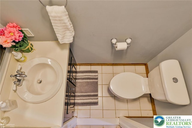 3940 Dewalt St, Bethlehem Twp, PA 18020 - bathroom featuring toilet and a sink