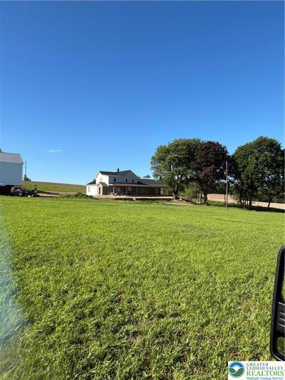 1028 Washington Blvd, Washington Twp, PA 18013 - view of green lawn