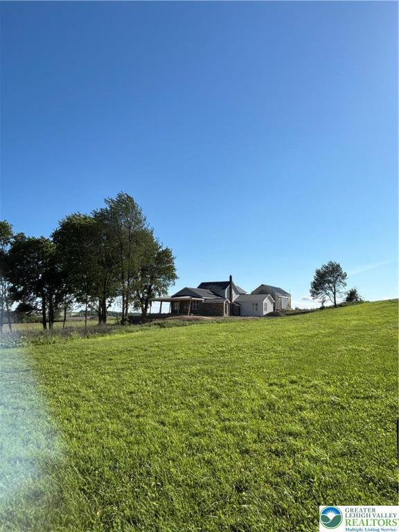 1028 Washington Blvd, Washington Twp, PA 18013 - view of grassy yard