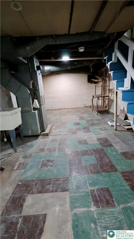 836 Elliger St, Allentown City, PA 18102 - unfinished below grade area featuring stairs