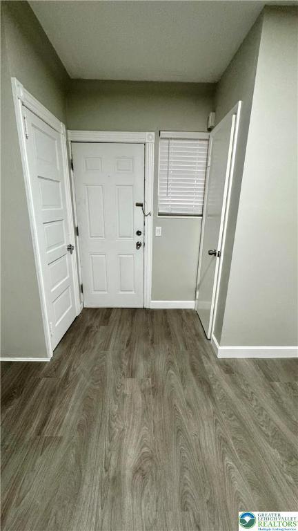 836 Elliger St, Allentown City, PA 18102 - entrance foyer featuring wood finished floors and baseboards
