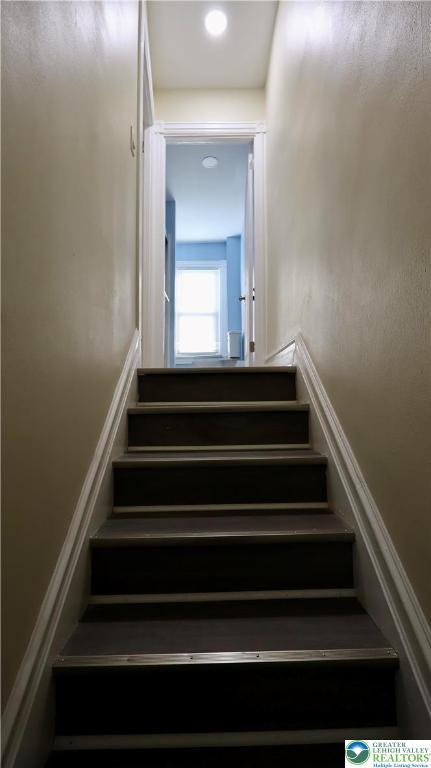 836 Elliger St, Allentown City, PA 18102 - view of stairway