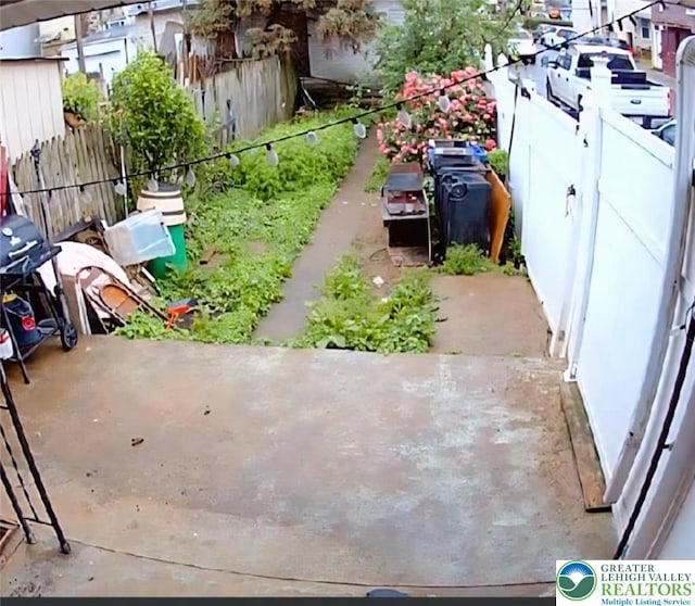 726 N 8th St, Allentown City, PA 18102 - view of patio / terrace
