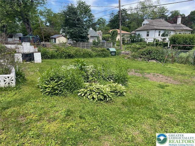 1123 Cumberland Rd, Abington, PA 19001 - view of yard