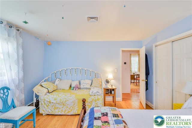 113 S Fairview St, Macungie Borough, PA 18062 - bedroom featuring wood finished floors, a closet, and baseboards