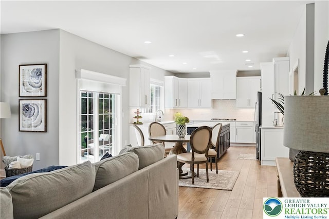 2638 Hollow View Dr, Forks Twp, PA 18040 - living area with light wood finished floors and recessed lighting
