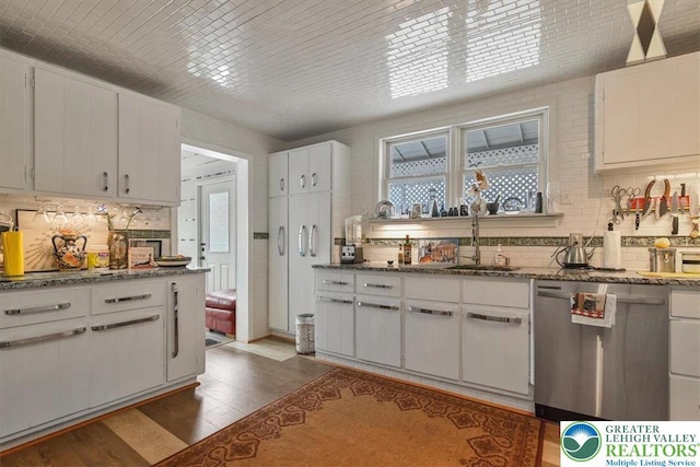 413 S Ave, Jim Thorpe Borough, PA 18229 - kitchen with dishwasher, a sink, tasteful backsplash, and plenty of natural light