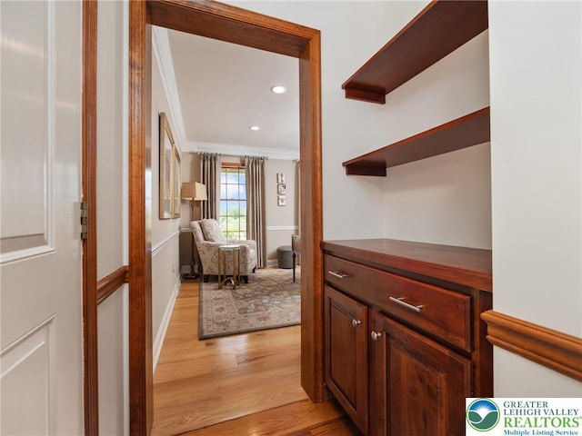 3840 E View Dr, North Whitehall Twp, PA 18069 - hall featuring light wood-type flooring, ornamental molding, and recessed lighting