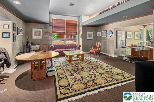 310 Hunters Farm Rd, Paradise Twp, PA 18332 - carpeted living room featuring baseboards