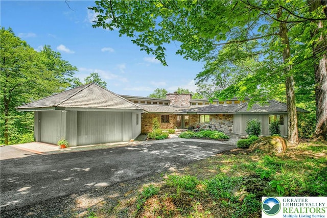 511 Center Hill Rd, Nockamixon Twp, PA 18972 - mid-century modern home featuring stone siding