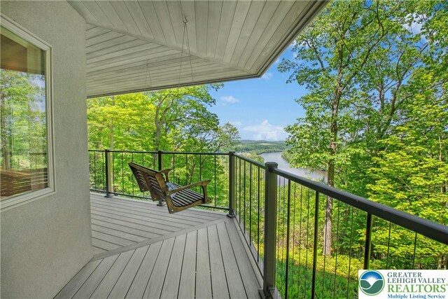 511 Center Hill Rd, Nockamixon Twp, PA 18972 - wooden terrace featuring a water view