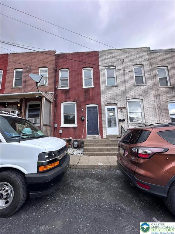 432 Schaffers Ct, Easton, PA 18042 - view of front facade with entry steps and brick siding