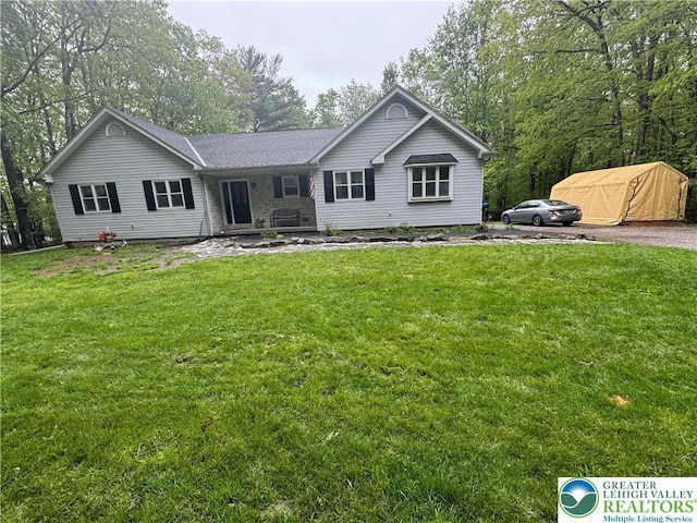 462 Plane St, Weatherly Boro, PA 18255 - view of front facade featuring a front lawn