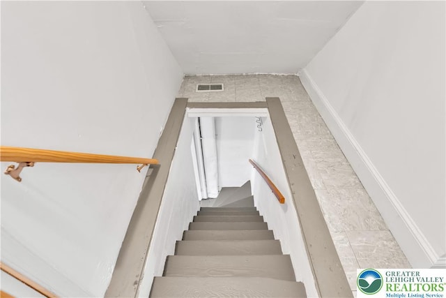 1123 Spruce St, Easton, PA 18042 - view of stairway