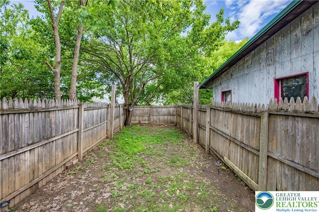 1123 Spruce St, Easton, PA 18042 - view of fenced backyard
