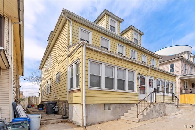 117 S 15th St, Wilson Borough, PA 18042 - view of front of property with crawl space