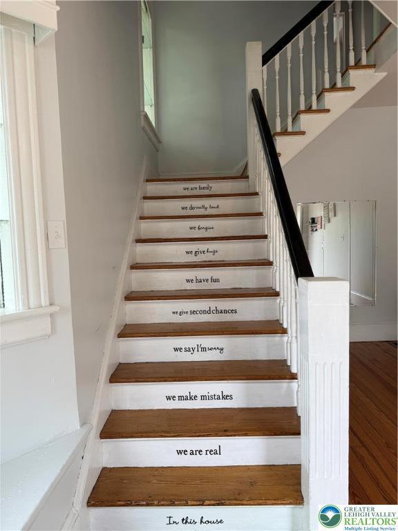 204 Analomink St, East Stroudsburg, PA 18301 - view of stairway
