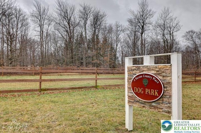 4754 Brentwood Dr, Tobyhanna Twp, PA 18466 - view of community sign