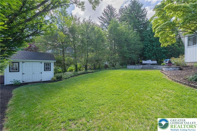 1131 28th St, Allentown City, PA 18104 - view of green lawn featuring an outdoor structure