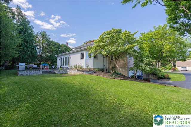 1131 28th St, Allentown City, PA 18104 - view of green lawn