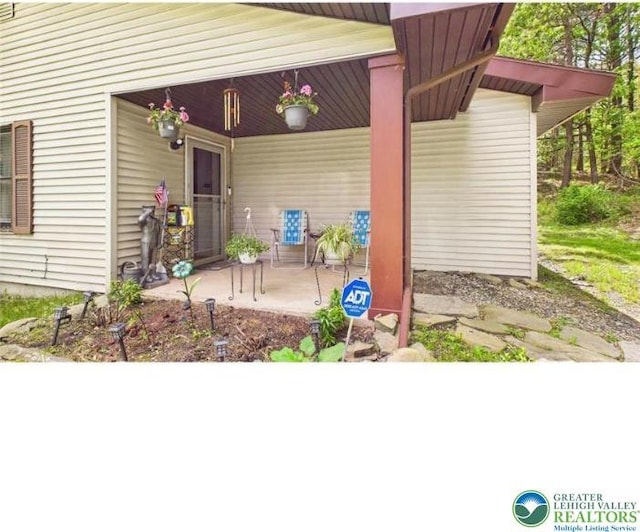 108 Abbey Ln, Lehman Twp, PA 18302 - view of covered porch