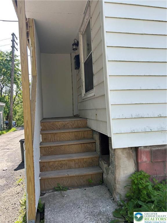 115 Rock St, Shenandoah, PA 17976 - photo 3