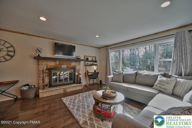 36 Maplewood Rd, Kidder Township S, PA 18624 - living room featuring wood finished floors, ornamental molding, a fireplace, and recessed lighting