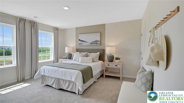 311 Knollwood Dr, Forks Twp, PA 18040 - bedroom featuring baseboards and light carpet