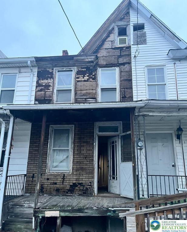 115 N Locust St, Mount Carmel, PA 17851 - multi unit property with covered porch