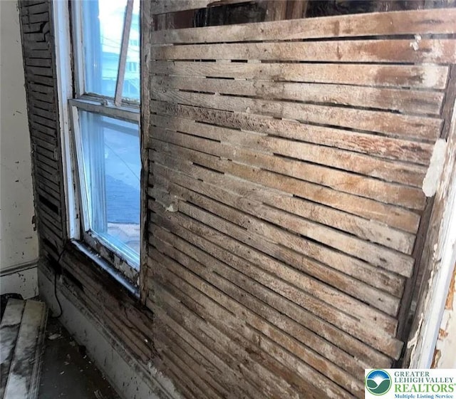 115 N Locust St, Mount Carmel, PA 17851 - detailed view