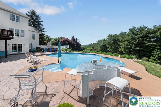 1224 Highland Dr, Upper Macungie Twp, PA 18069 - swimming pool with a patio